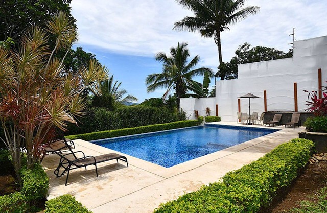 CASA ACOGEDORA EN LA GARITA. CERCA DEL AEROPUERTO, ZONA RURAL, PISCINA, PRIVACIDAD Y SERENIDAD