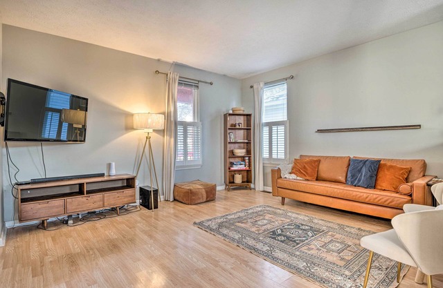 Cozy Indianapolis Home w/ Private Hot Tub!