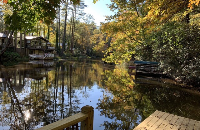 65 abajo: un NUEVO Lakefront 2BR / 1BA en Mirror Lake, a 1 milla de la ciudad