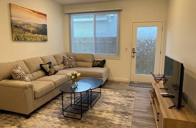 Cozy-Quiet-Spacious Guest Suite Fresno/Clovis CA 10 minutes to Yosemite Airport