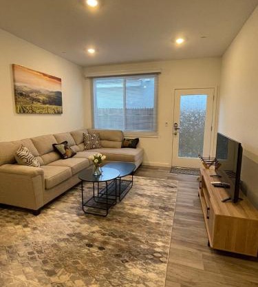 Cozy-Quiet-Spacious Guest Suite in Fresno Clovis California