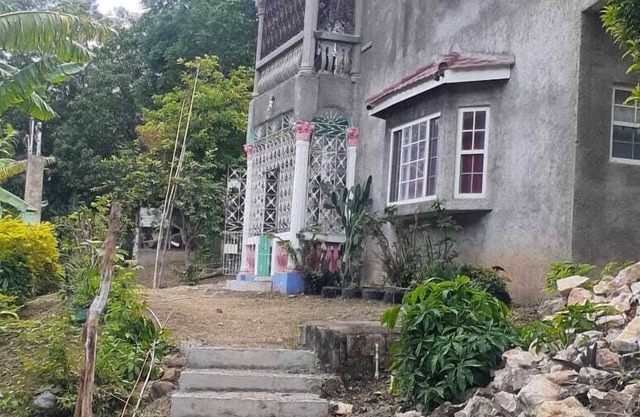 Cozy studio apartment with private parking