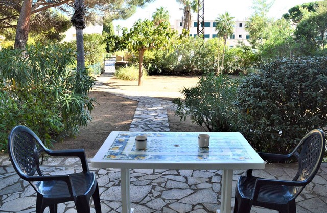 Estudio acogedor con jardín y cerca de la playa en Cavalaire-sur-Mer para 2 personas