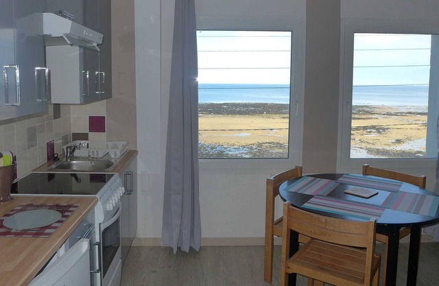 Acogedor estudio en el mar. 2/4 personas. Completamente rehecho