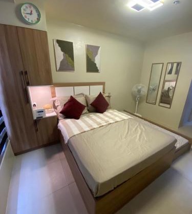 Cozy studio unit 10mins from Airport 20mins from US Embassy across SM Sucat