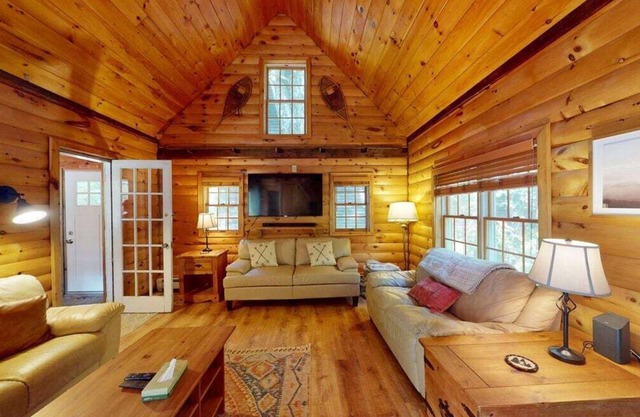 Cozy Up Year-Round at The Ski Farm – Vermont's Historic Hideaway