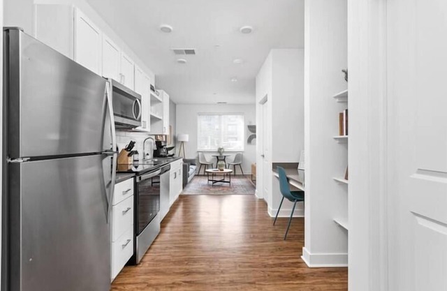 CozySuites Trendy 1BR Downtown Indy