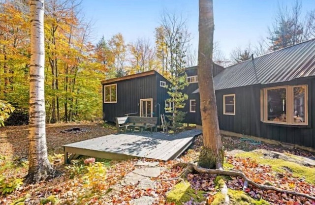 Craftsman woodland Cabin. Privacy meets Luxury.