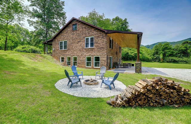 Creekside Retreat w/ Mtn Views in Lambsburg!