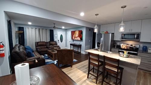 Creekside View Duplex by Palace of Nobles