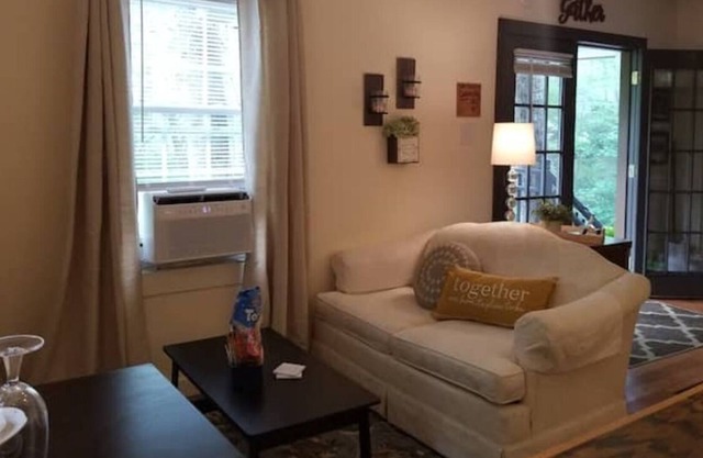 Creeksong Cottage Unique tranquil getaway