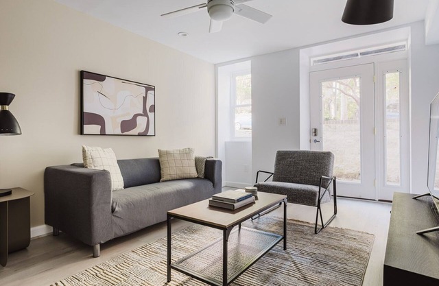 Crisp Dupont Circle 1BR nr. U Street, Metro & Glen’s Mkt, by Blueground