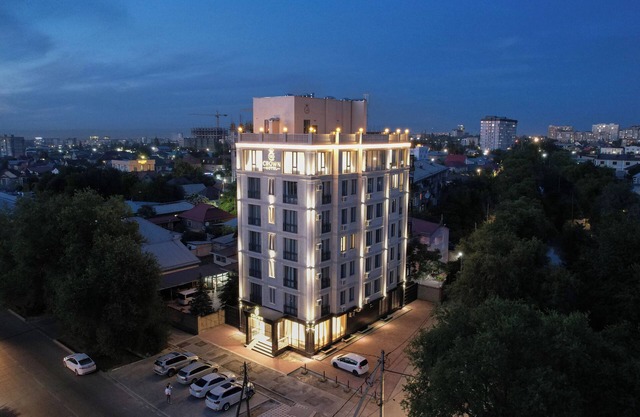 Crown Hotel