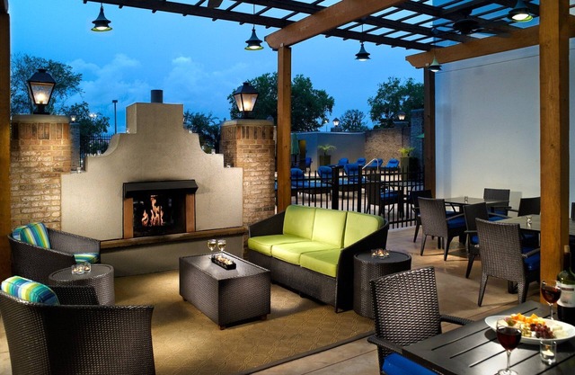 Crowne Plaza Charleston Airport - Conv Ctr by IHG