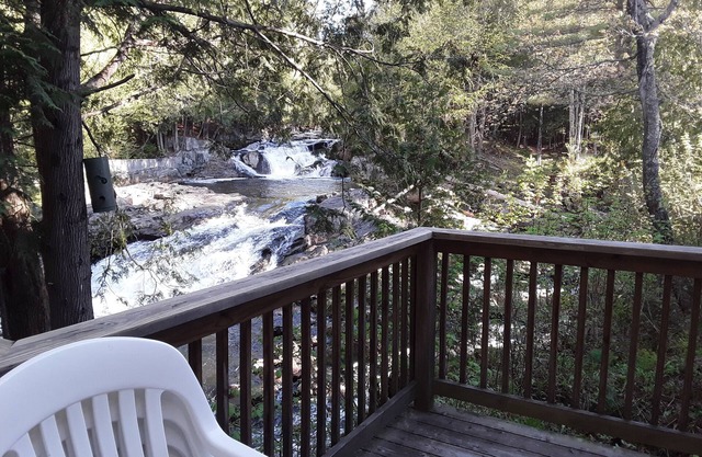 En Crystal Falls Retreat, Natación, Pesca, ATV