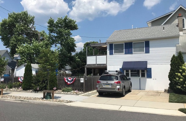 Ocean City North End - 2nd & Asbury- 2 habitaciones y 2 baños. Soleado, patio privado