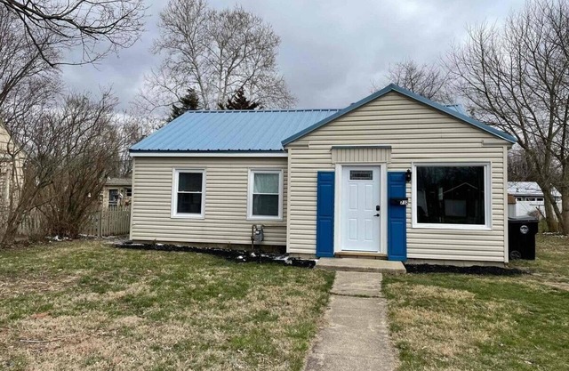 Cute 3 bedroom house less than 3 miles from WEC