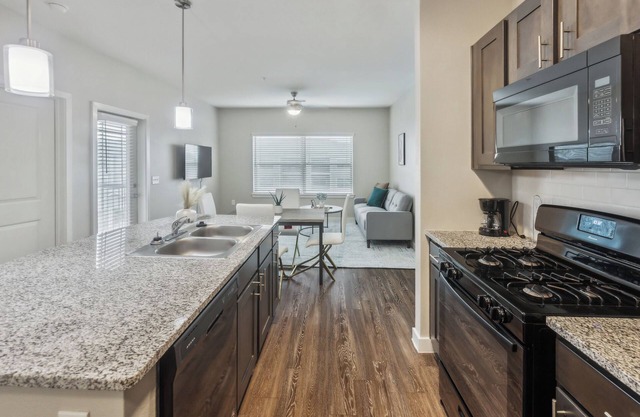 Cypress 4304 I New Construction 2Bd Apt I Gated
