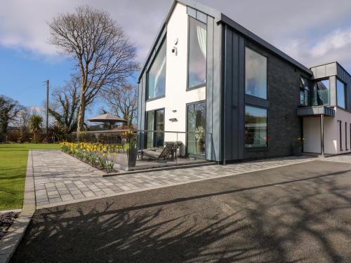Dafarn Newydd Studio