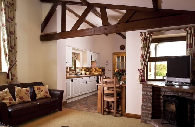 Dairy Cottage Sleeps 4 (2 Bedrooms),