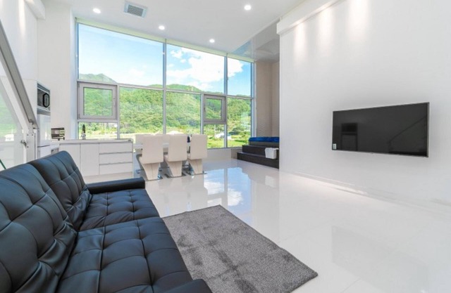 Danyang Le Blanc Pension
