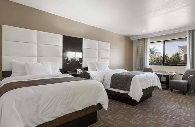 Days Inn by Wyndham Downey
