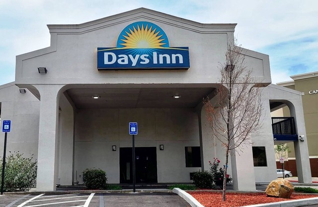 Days Inn by Wyndham Kennesaw