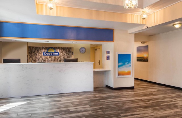 Days Inn by Wyndham Macon I-75 North