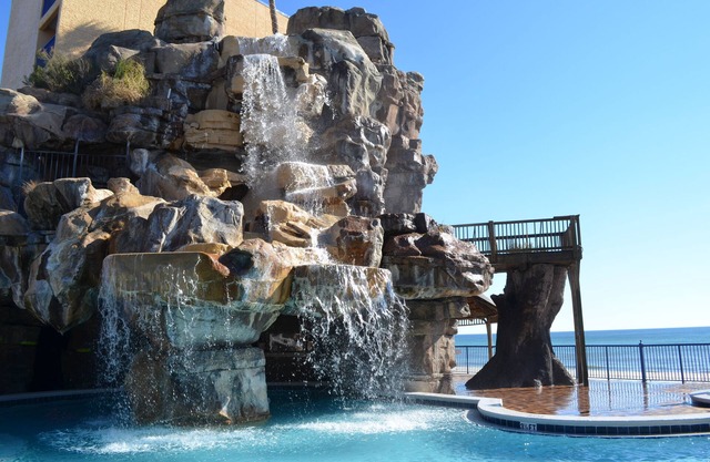 Days Inn by Wyndham Panama City Beach/Ocean Front
