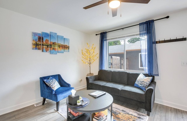 Dayton Condo w/ Courtyard < 3 to Downtown!