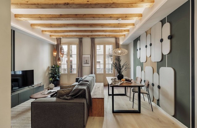 Deisis - 2 bedrooms and balcony in Sant Pere