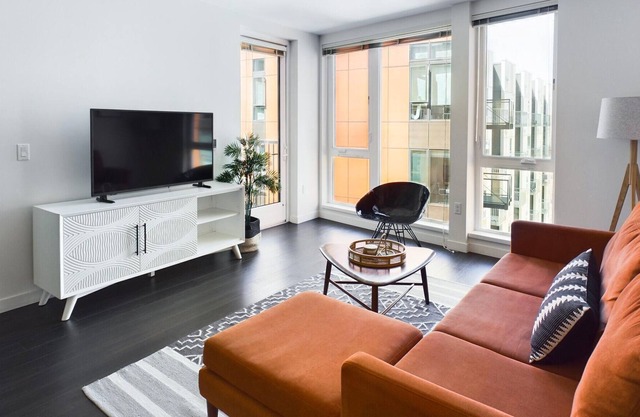 Delightful 1BR in Bellevue, Gym + Pet-Friendly