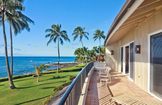 Deluxe 2-Bedroom Oceanfront Suite