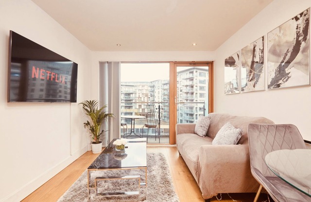 Deluxe City Apt, Beautiful River View&free Parking