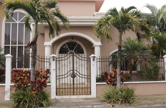 Deluxe Property in Cariari