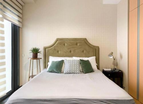 Deluxe Studio with Balcony at Greenbelt Makati Manila