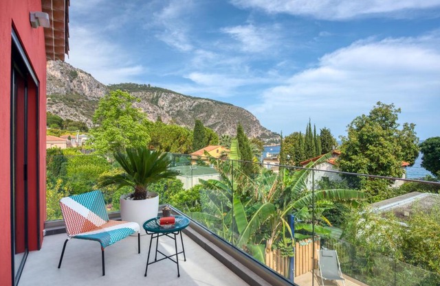 Deluxe VILLA GRAZIELLA 200 M FROM THE BEACH