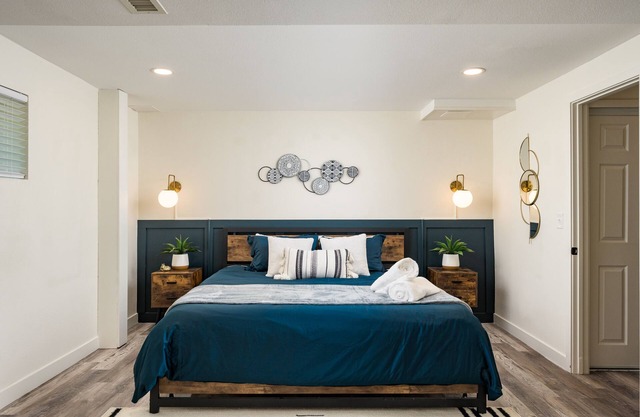 Denver Emerald - 1 BR w/ King Bed / 1 full Bath / Sleeps 2 [Close to Downtown]