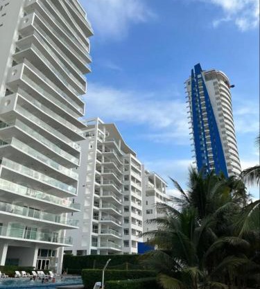 Departamento frente al mar Playa azul Tonsupa