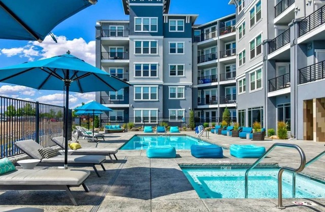 Designer Apt With Jacuzzi Walk To Casino Imax