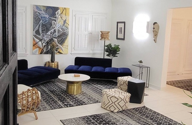 Casa de diseñador en Hancock Park | 2 habitaciones y 2 baños
