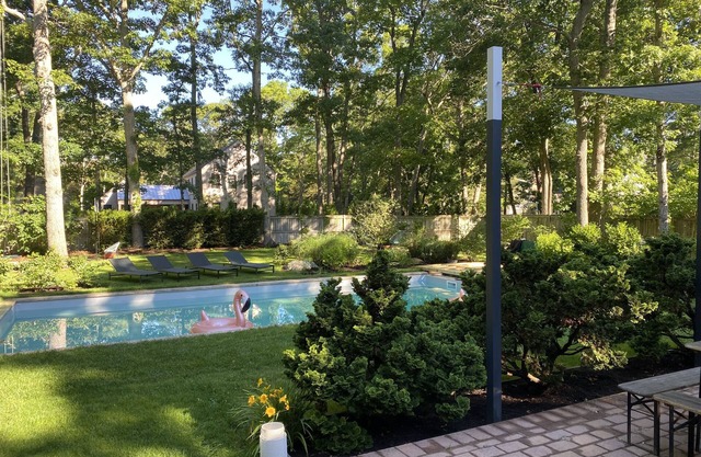 Designer's Dream Near Bay Beaches