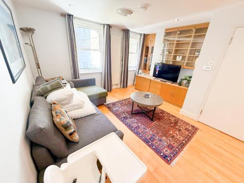 Detached house with FREE PARKING in Little Venice near Paddington Hyde Park