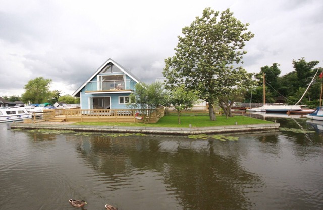 Independiente Riverside Holiday Cottage, Central Norfolk Broads Ubicación, Horning