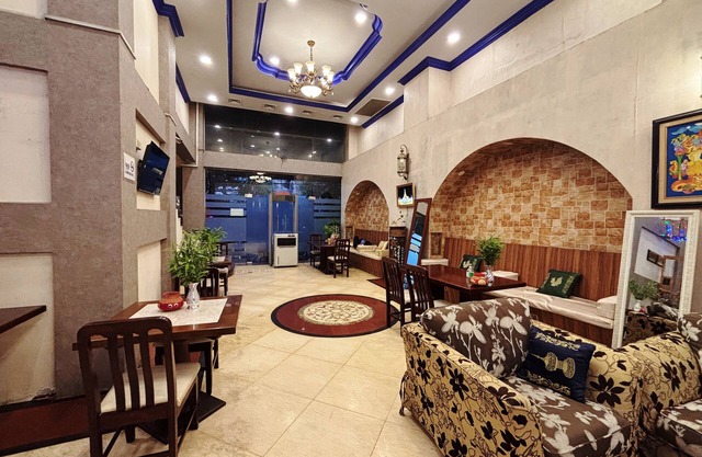 Diamond Lake Hotel KTV&Dancing Bar