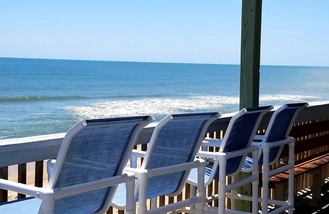 Frente al mar directo: ¡relájese en la gran terraza o tome un buen rato en la playa!