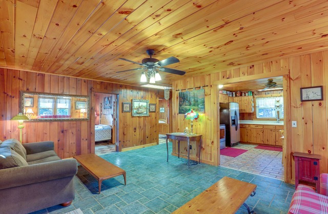 Dog-Friendly Burnsville Home w/ Patio & Trails!