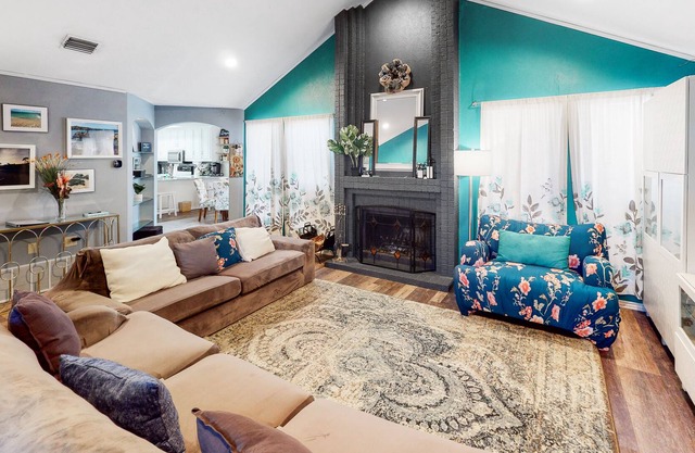 Dog-Friendly Home w/Free WiFi, Central A/C, Large Enclosed Backyard, & Gas Grill