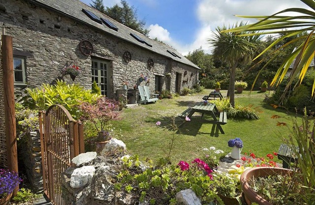 Dolly's Barn at Higher Mullacott