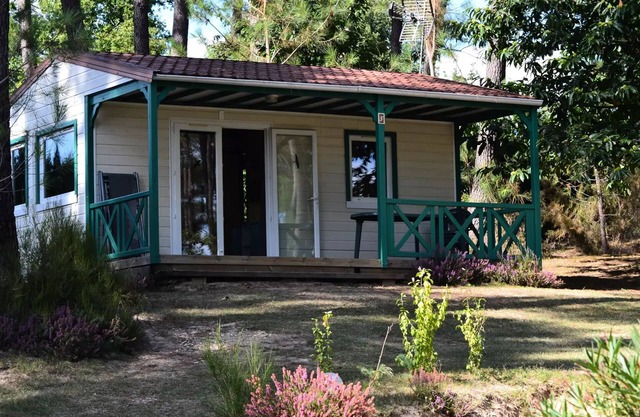 Domaine des Grands Pins **** - Chalet Epicea Confort with air conditioning 4 people
